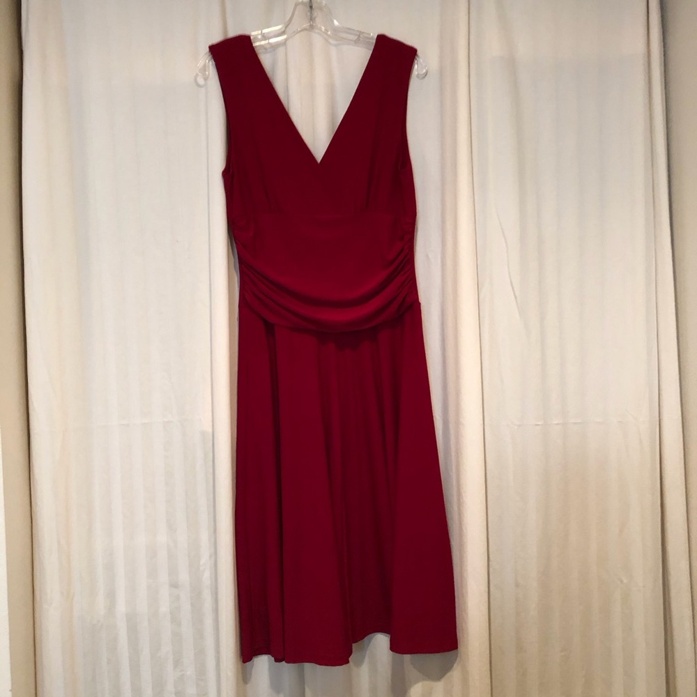 Red sleeveless Dress